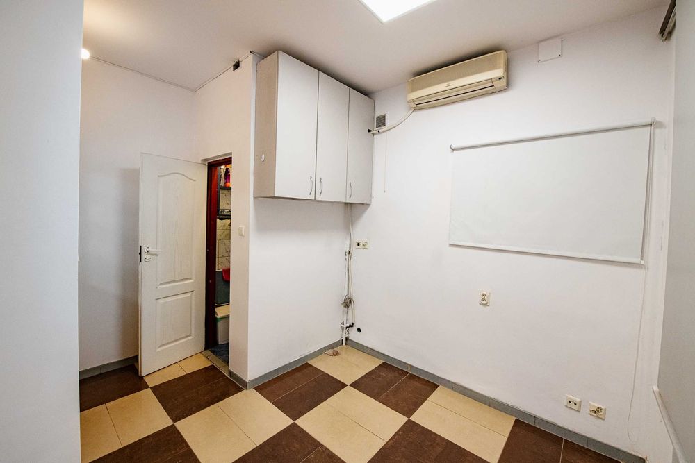 Wynajmę lokal  30 m2  centrum Iławy ul. Niepodległości 6A.