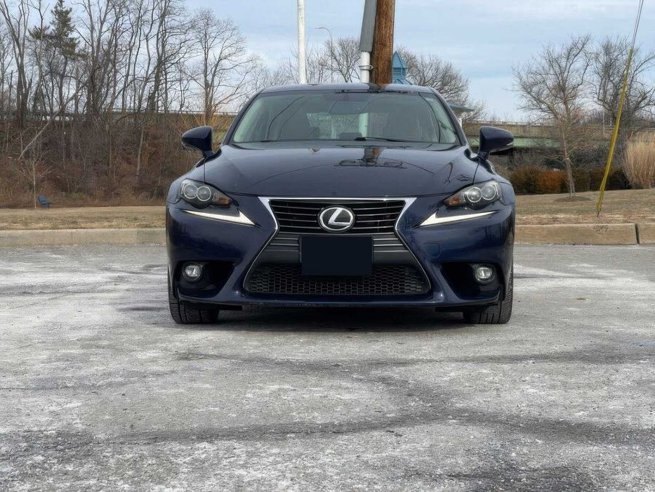 Lexus IS 300      2016