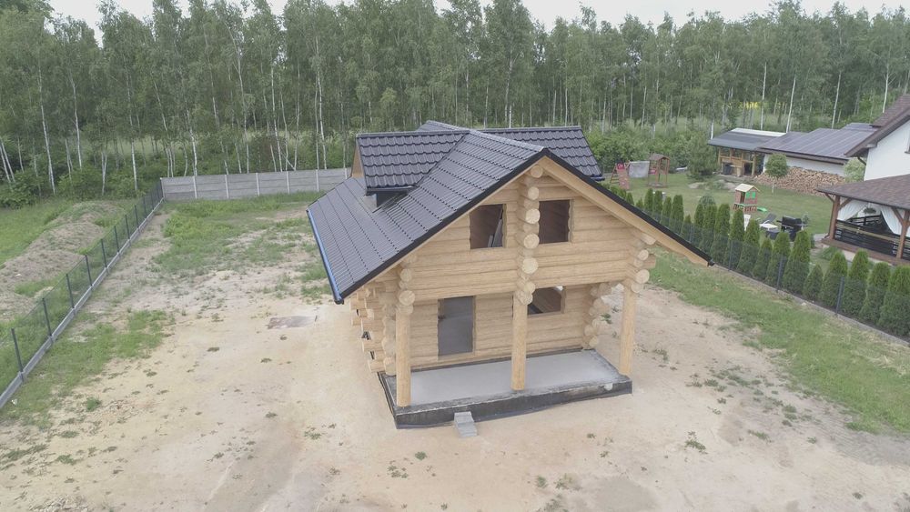 Drzwi drewniane rzeźbione