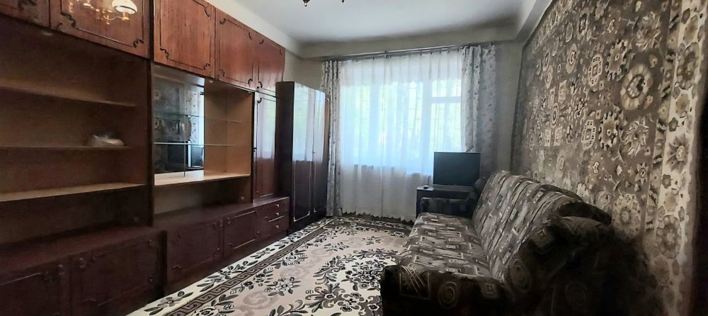 Продаж 1к квартири, метро Нивки, Салютна 31, парк