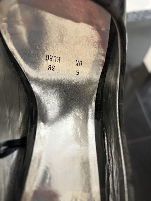 Szpilki srebrno czarne bez palcy 38 Star by Julienmacdonald