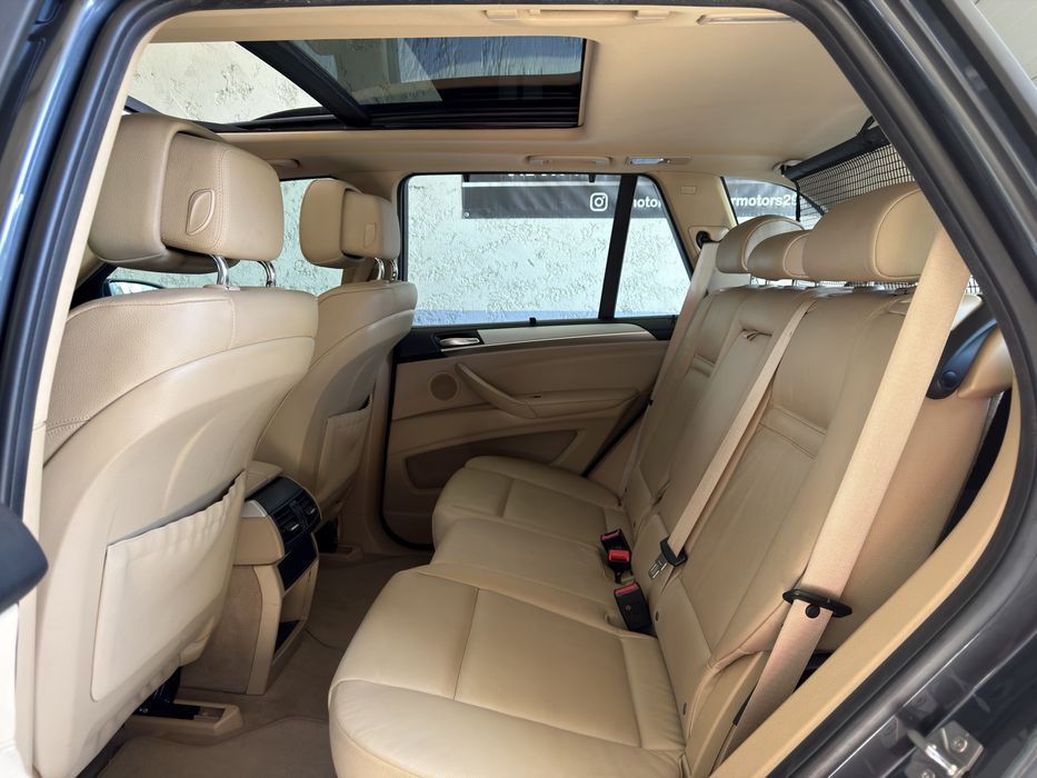 BMW X5 3.0d xDrive 7 lugares - Desde 269€ Mês
