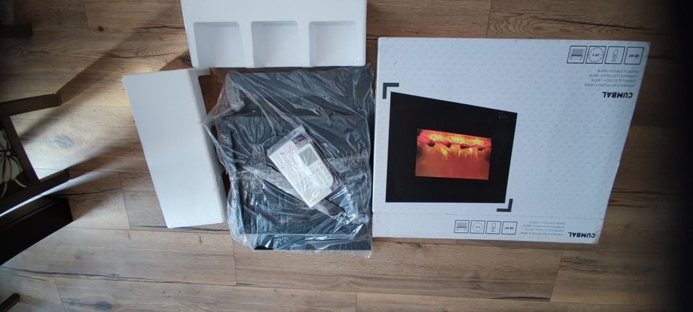 Kominek elektryczny 1800 w, termostat sterowanie z pilota