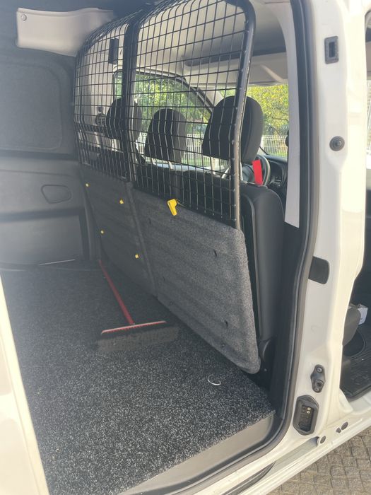 Fiat doblo de 3 lugares em bom estado so com 85000km