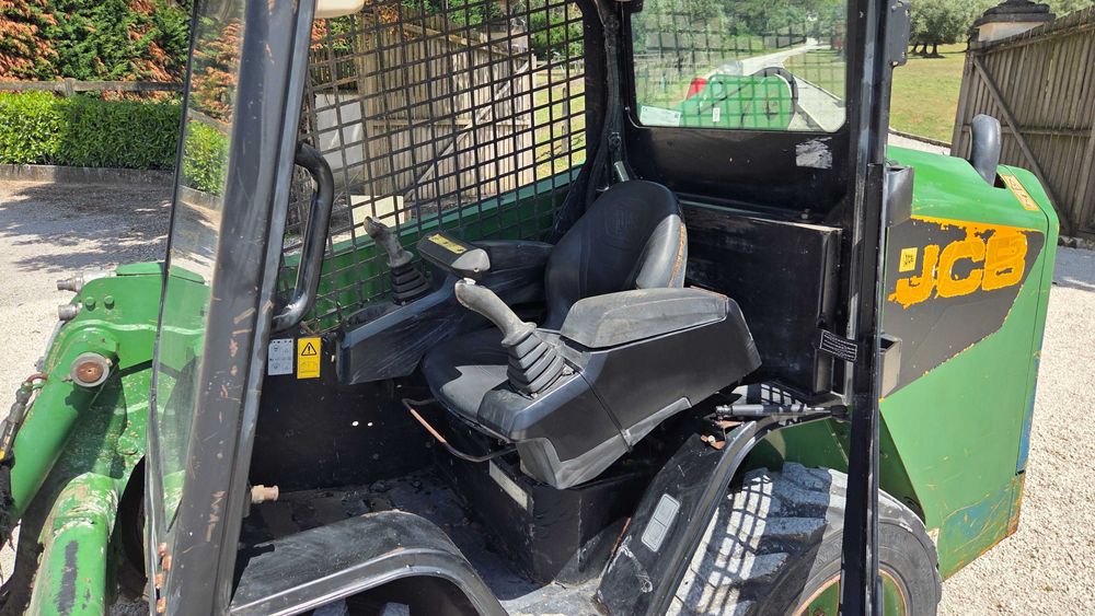 Mini pá Carregadora JCB 135 eco
