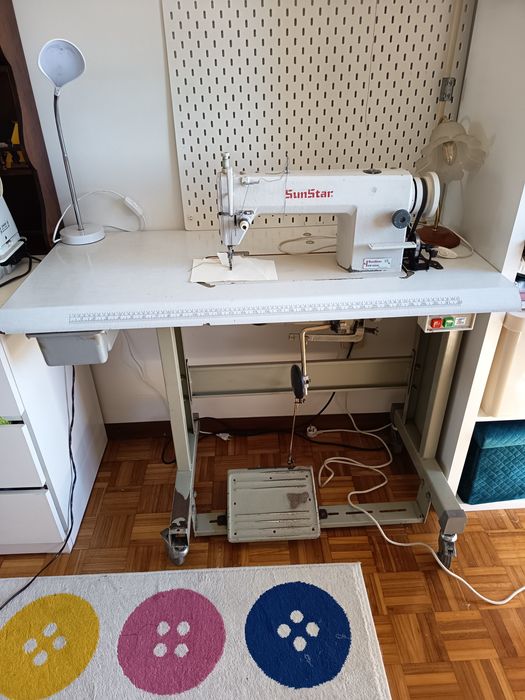 Máquina de costura industrial Sunstar KM250AL