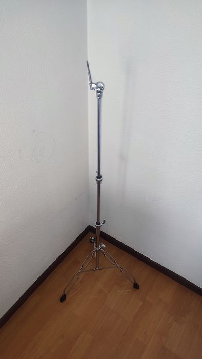 Conjunto de pratos e stand para bateria (Ver descrição)