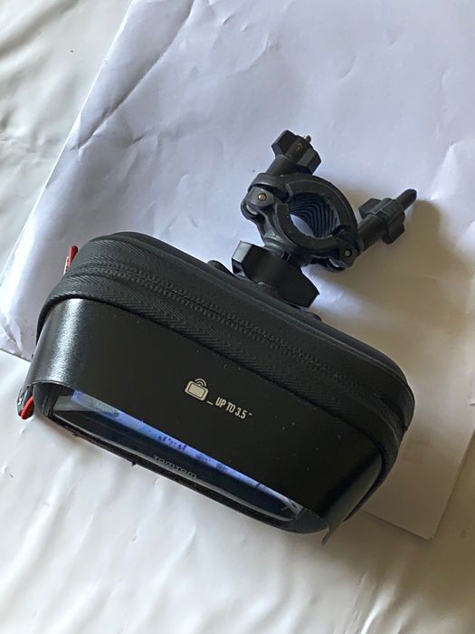 GPS Tom Tom + bolsa Givi