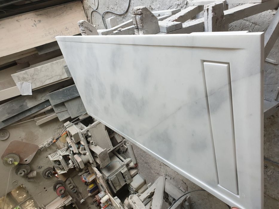 Base de duche em marmore branco e cinza