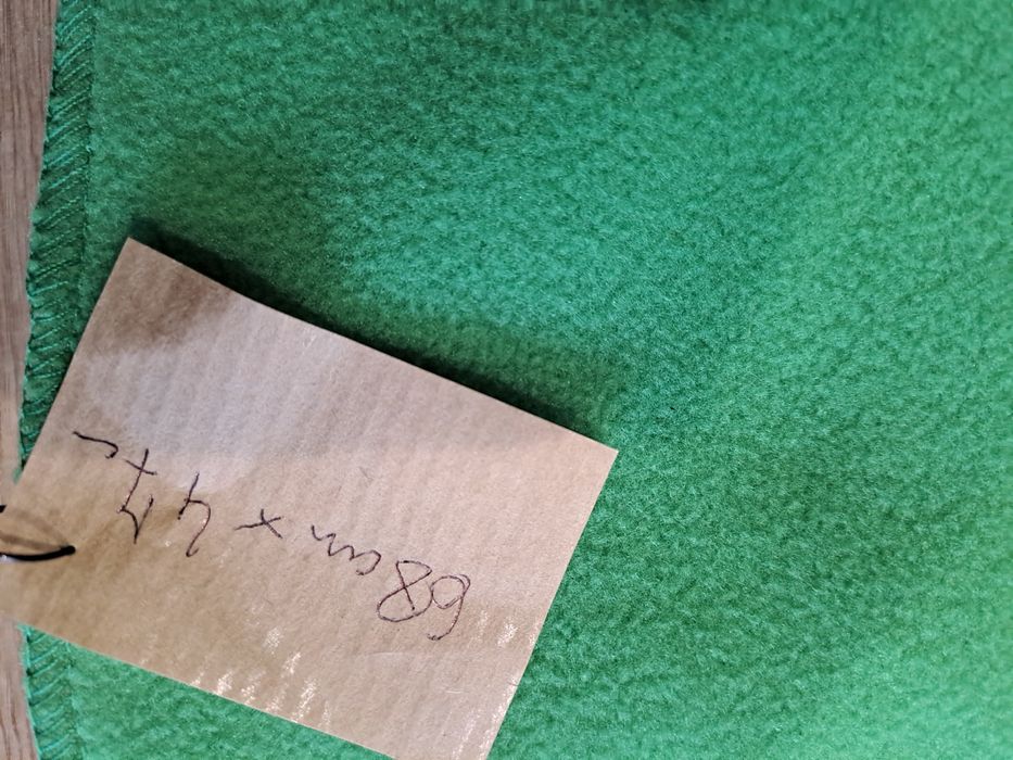 Zielony kocyk. Pled do legowiska, polar 68x 47 cm