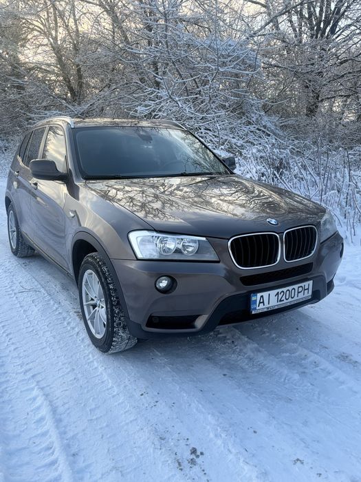 Повністю обслужений автомобіль,гарний стан,2 комплекти гуми,2 ключі.