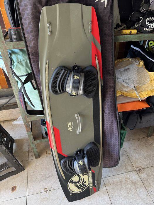 Prancha wingfoil e Sabfoil carbono completo