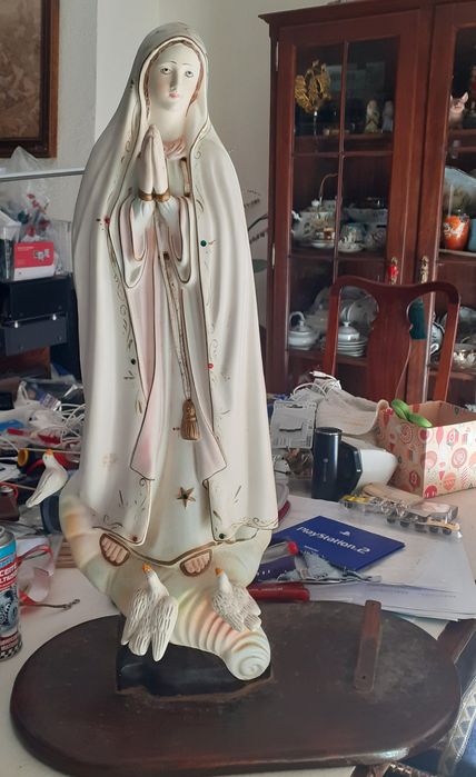 Estatueta religiosa