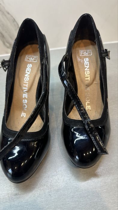 Buty lakierki kolor czarny rozmiar 36