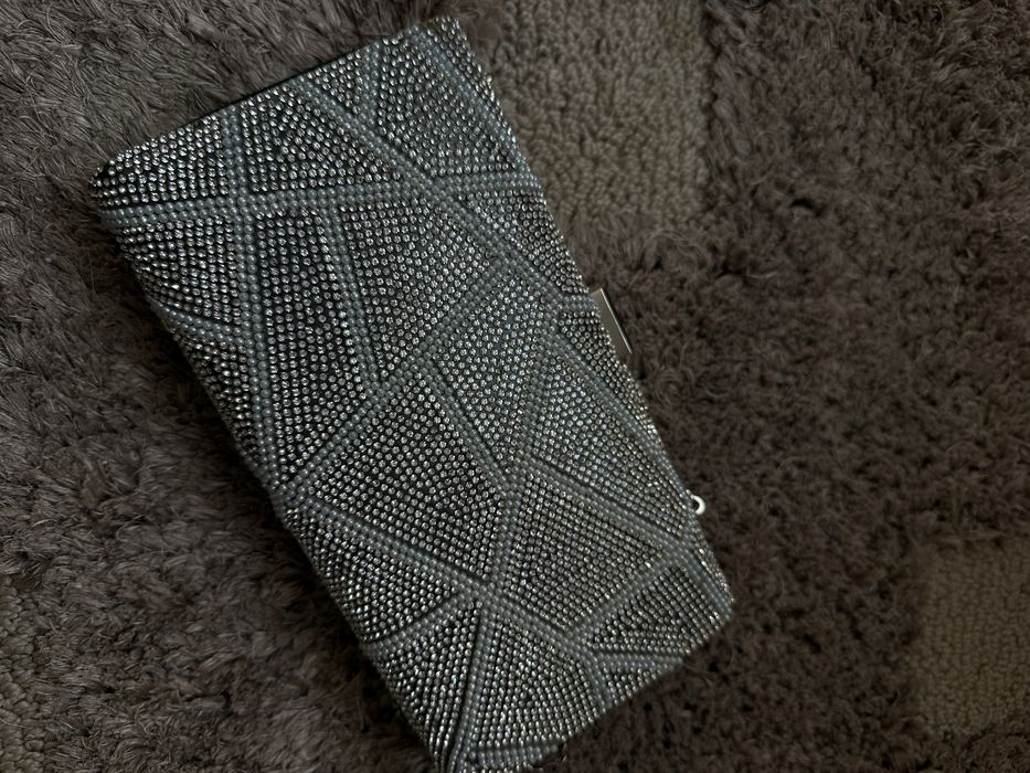 Святковий клатч з камінцями