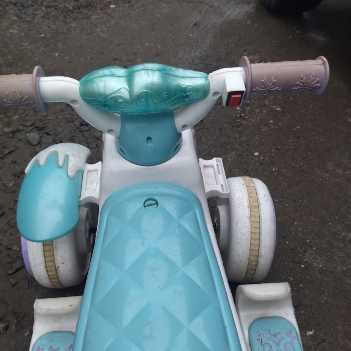 Дитячий електромобіль frozen крижане серце