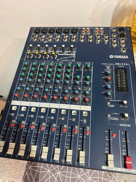 Mesa yamaha em bom estado