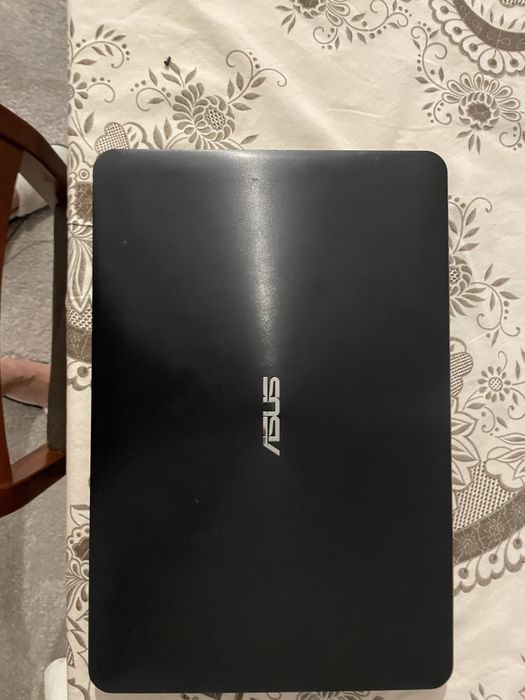 Portatil asus preto x555L i5