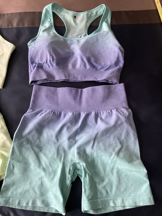 Костюм тренувальний  топ шорти L