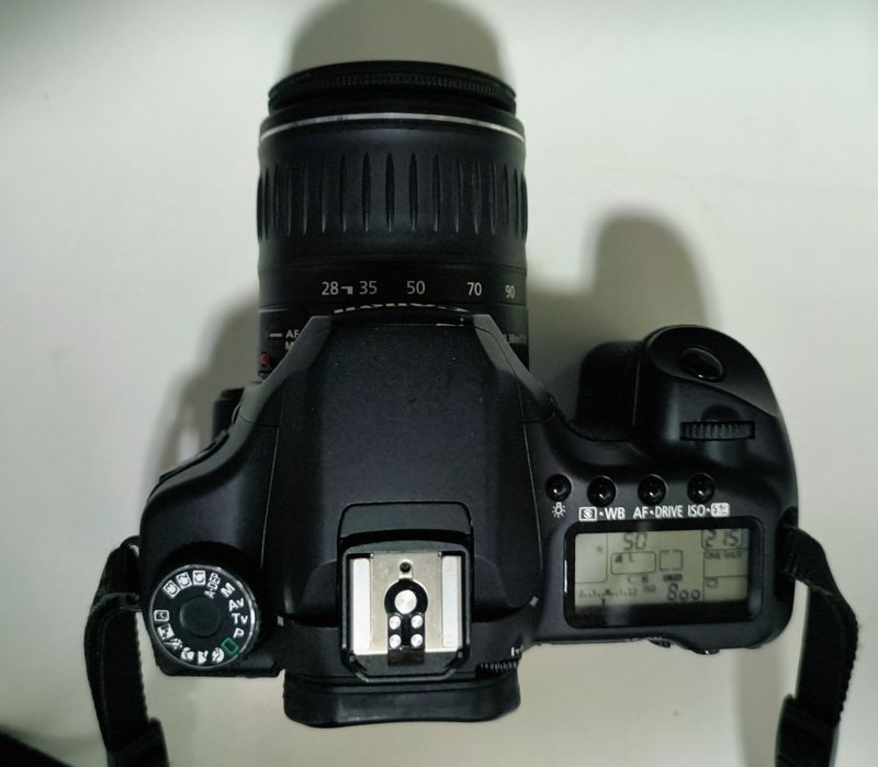 Câmera Canon 40D*Como Nova*+ lente 28-90m +cartão SD 1gb