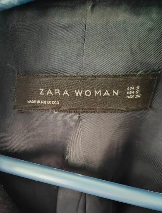 Czarny płaszcz Zara S