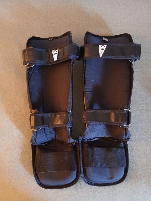 Ochraniacze piszczeli MMA, Muay thai Fairtex