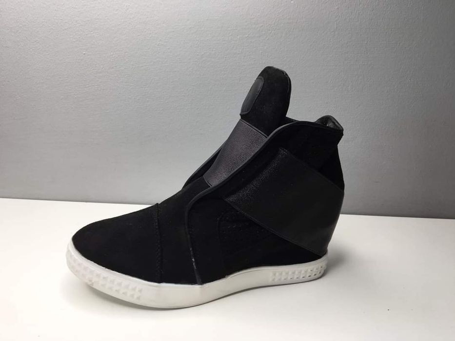 Sneakersy z ukrytym koturnie Rozmiar 38
