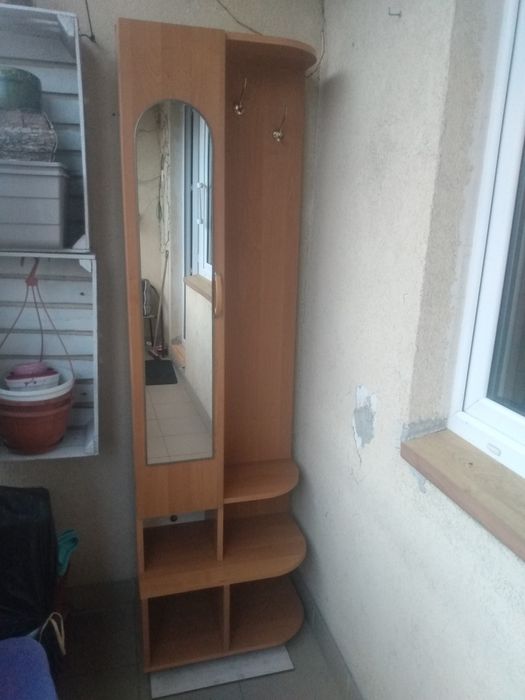 Posiadam na sprzedaż wieszak do przedpokoju