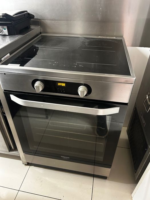 Fogão elétrico Novo!