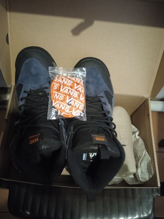 Продам vans ultrarange exo