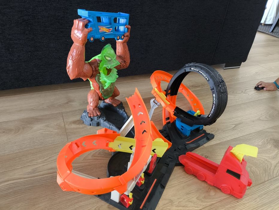 Pista Hot Wheels City Gorila Tóxico