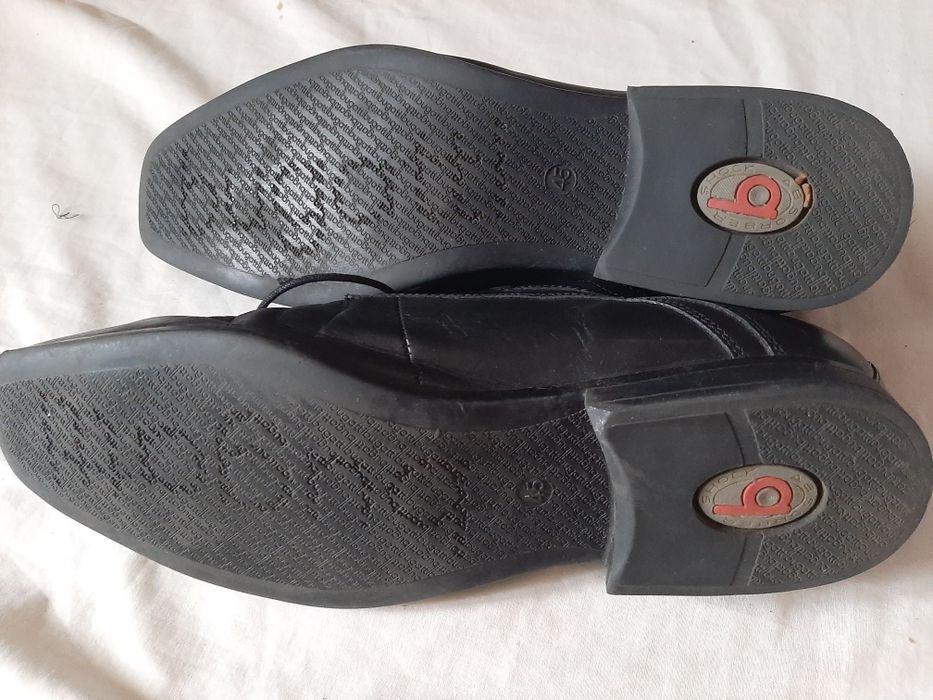 Pantofle męskie czarne bugatti