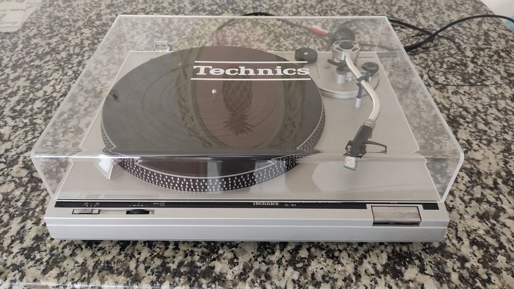 Toca-discos Technics SL-B2
