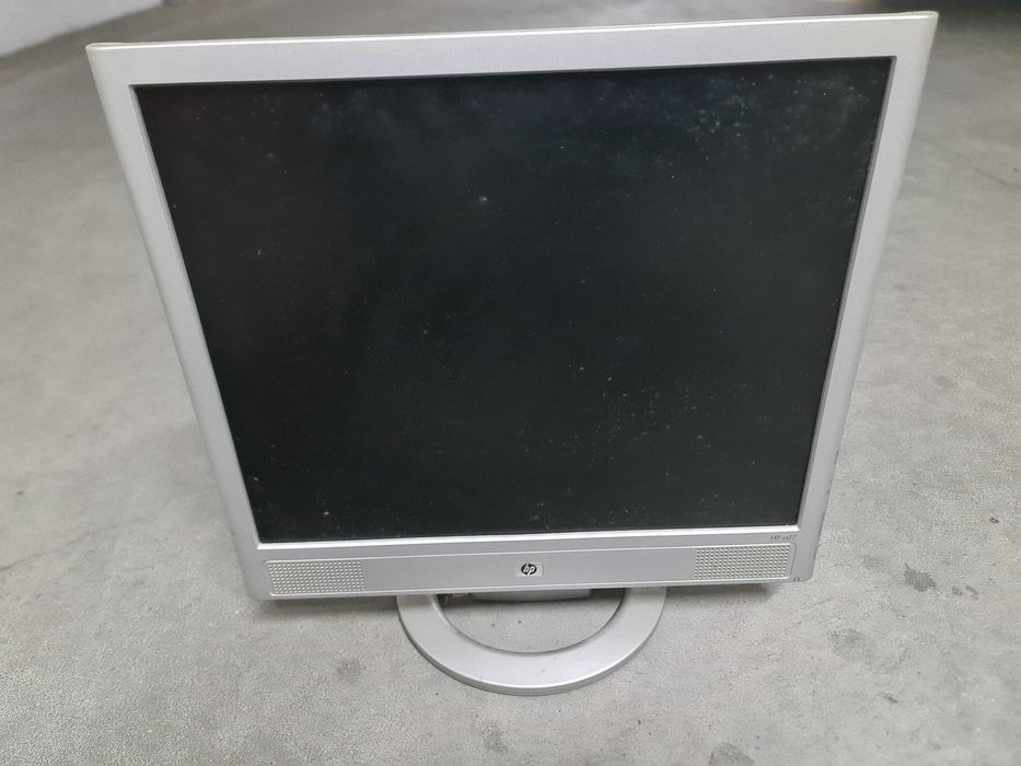 Monitor HP com pouco uso.64332155392513122
