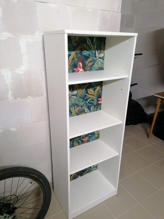 Szafka regał półka meble komoda witryna biala biale retro słupek