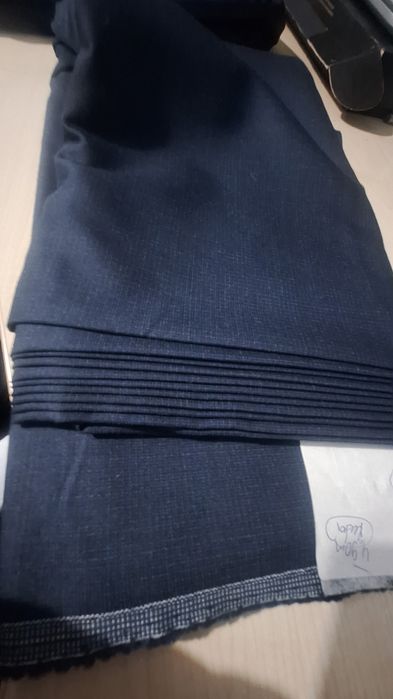 Reda Włoska Wełna 100% Tkanina Materiał Granat 2,90 m