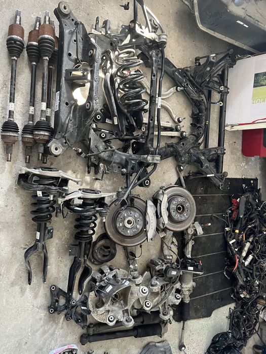 Ходова частина Підвіска tesla model 3