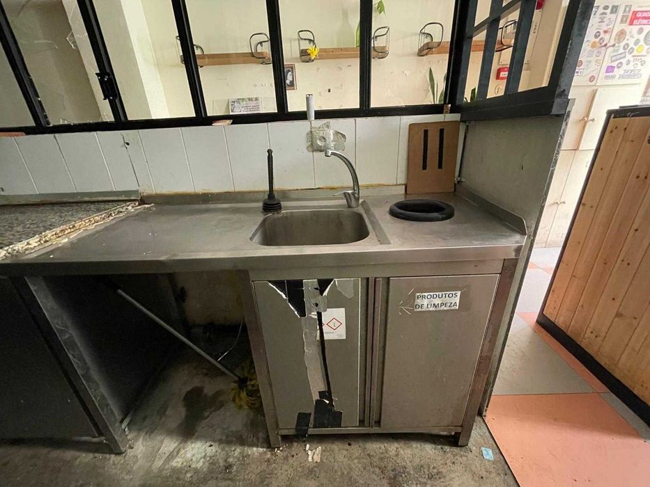 Recheio completo de restaurante para venda