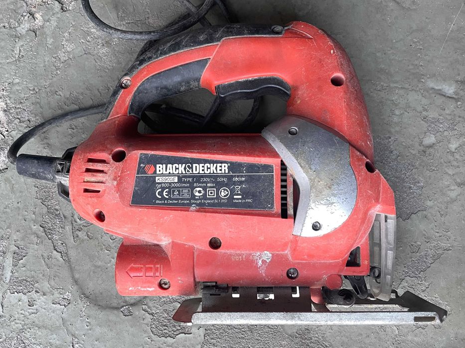Электролобзик Black&Decker KS900E
