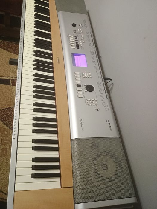 Продам Yamaha DGX-630