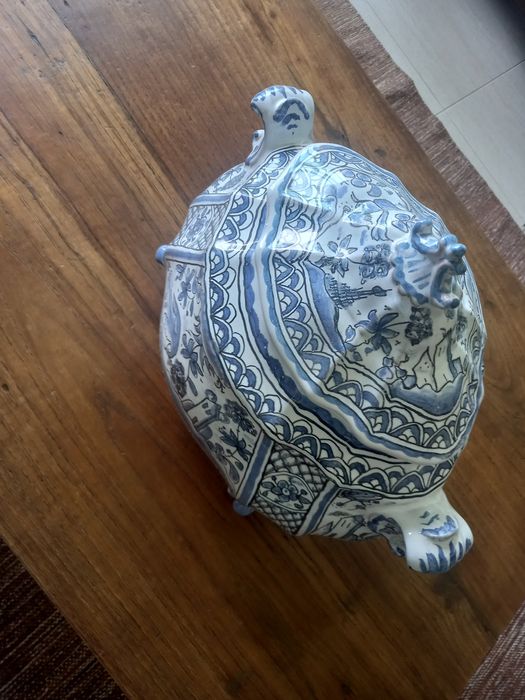 Terrina em porcelana