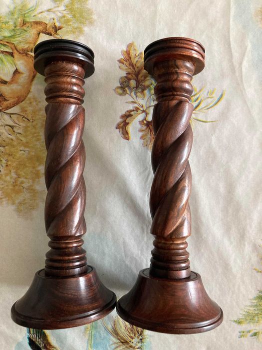 Suporte de vela em madeira