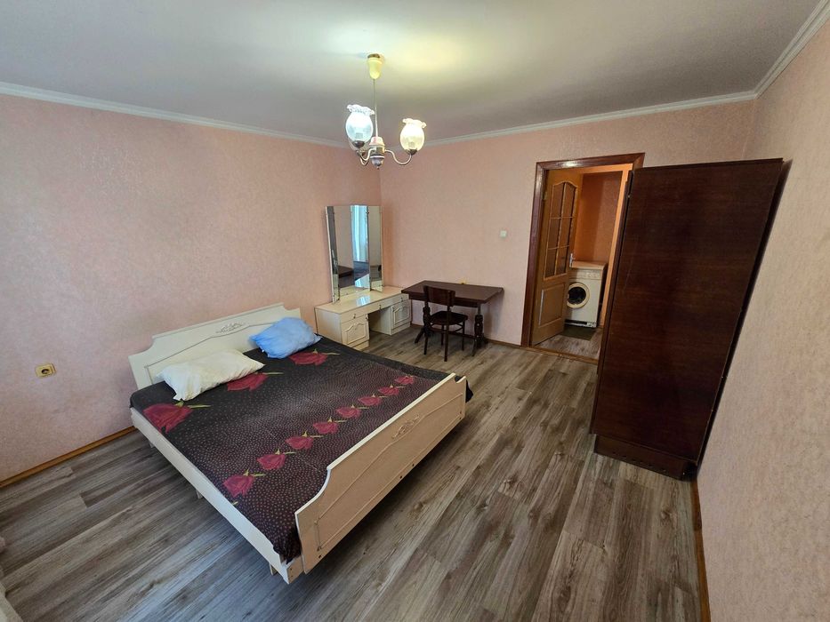 Здається 3-кварт по вул.Волошкові в р-ні Олієжир комбінат,читайте опис