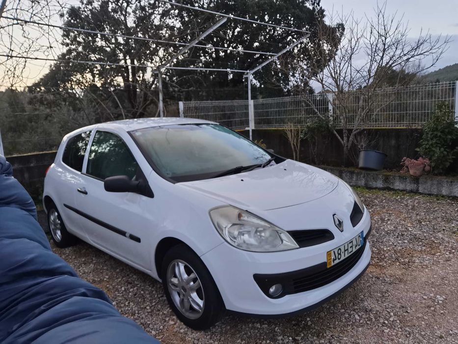 Renault clio 3 impecável