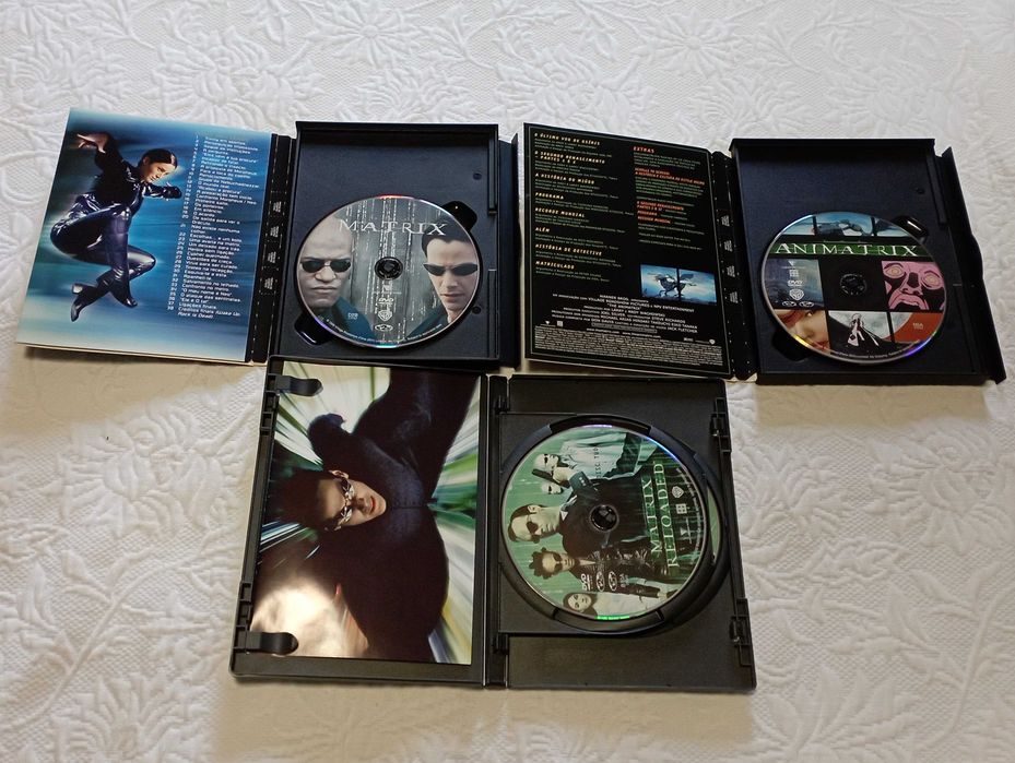 3 DVDs The Matrix64741306853122122