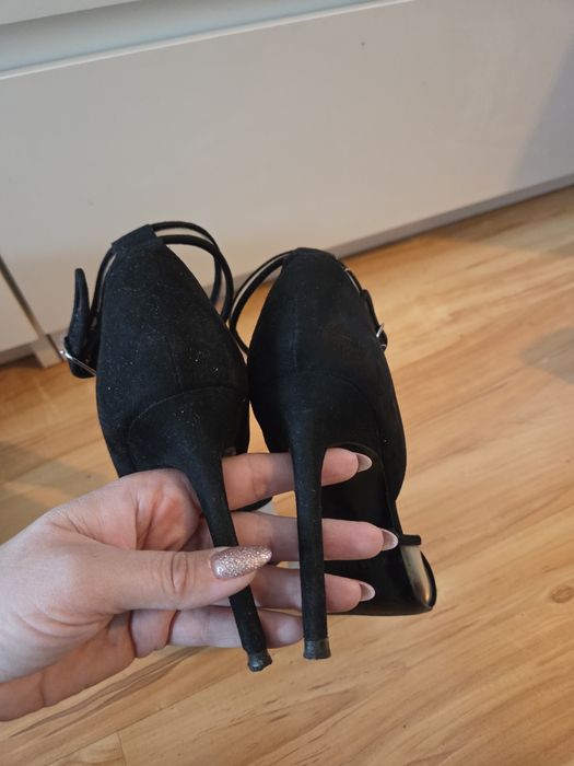 Zara oryginalne piękne szpilki 40