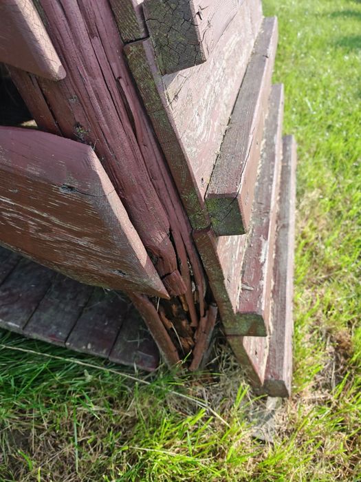 Huśtawka bujaczka drewniana z domkiem dla dzieci