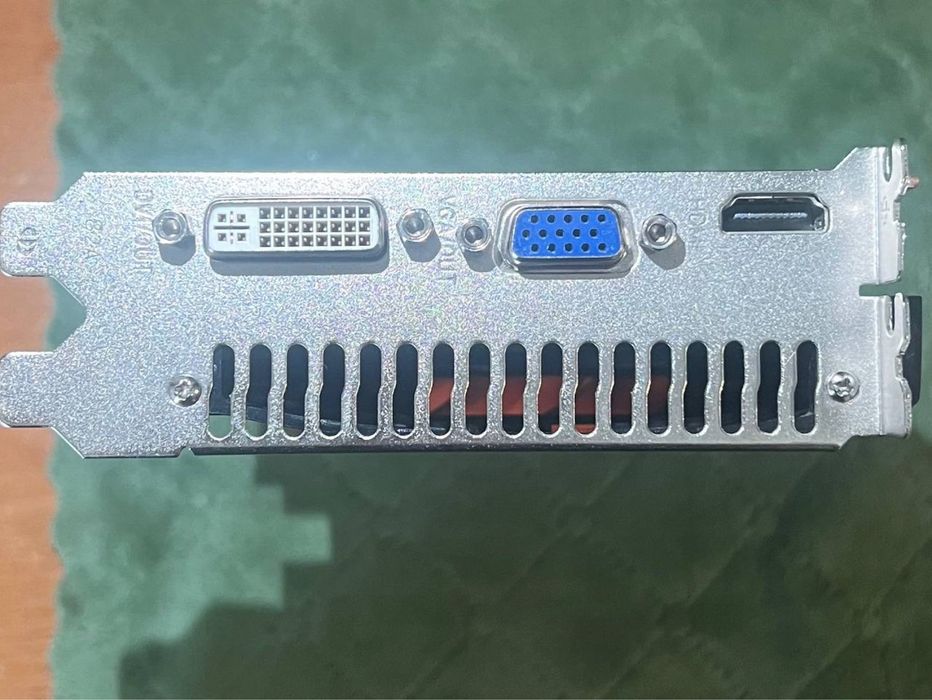 Відеокарта Nvidia GeForce 9800 GT.