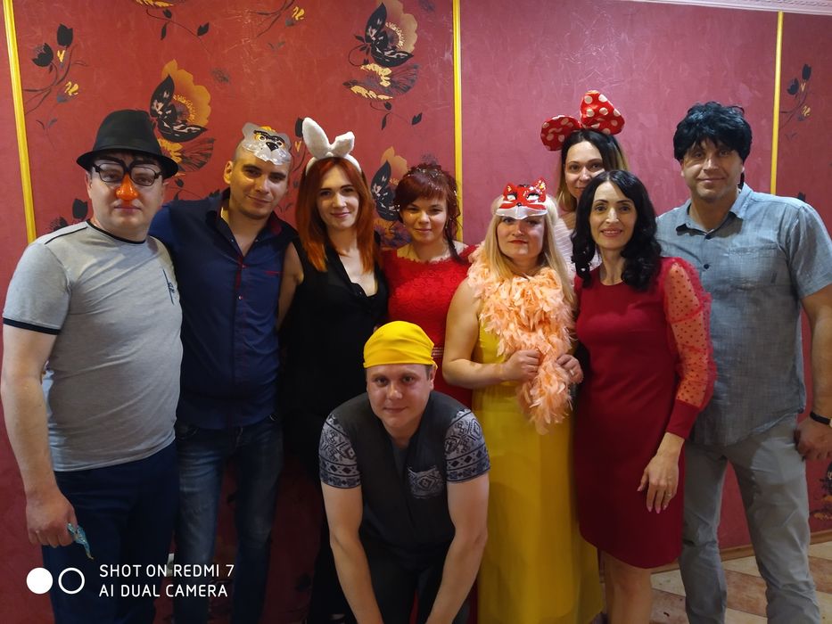 Ведуча ( тамада) музика   на свято