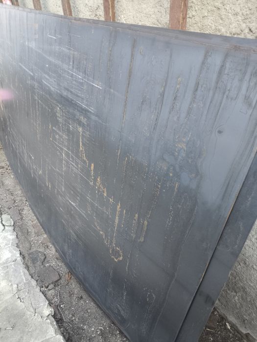 Продам лист стальной 2мм.
